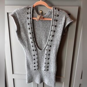BKE Studded Deep V Knit Top - Gray